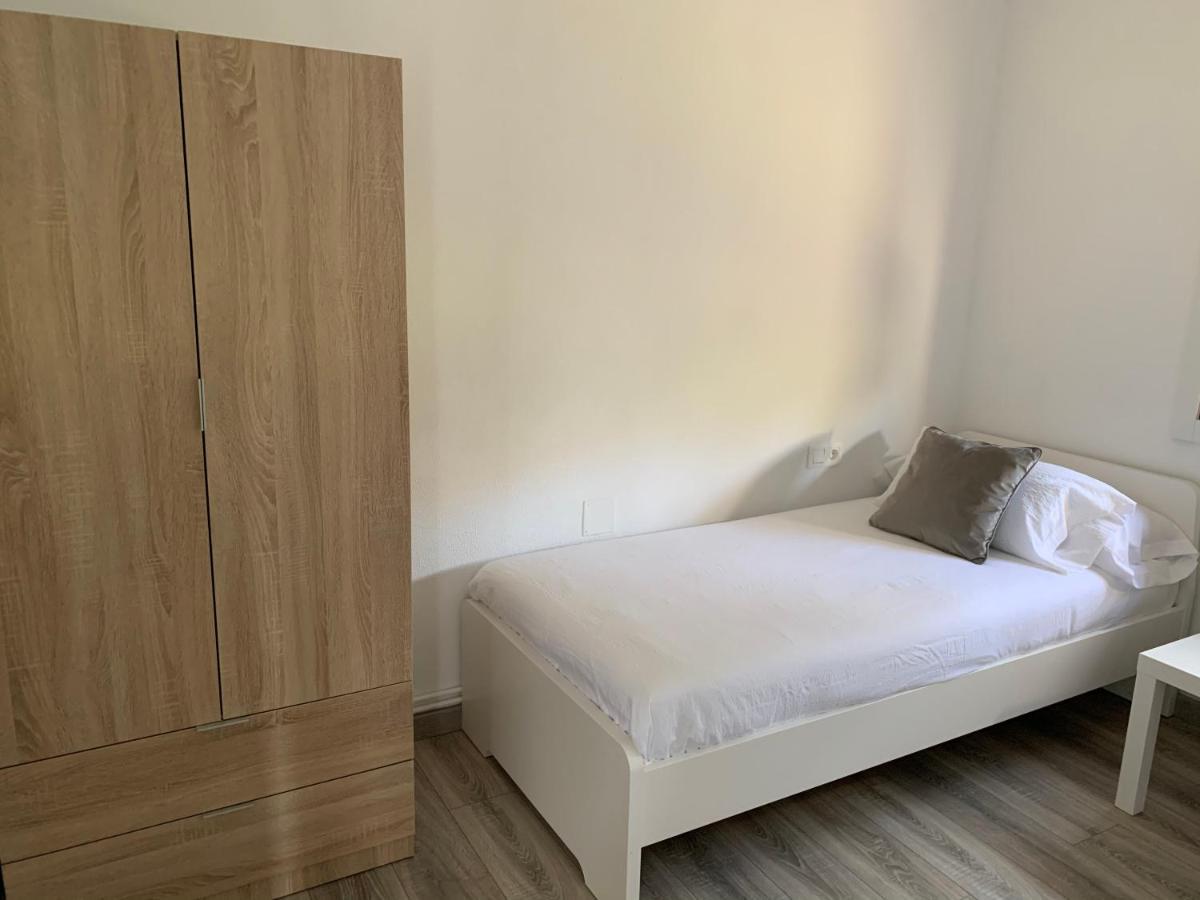 Апартаменти A Casa Vermella Con Jardin A 10 Minutos De Santiago De Compostela Ortono Екстер'єр фото