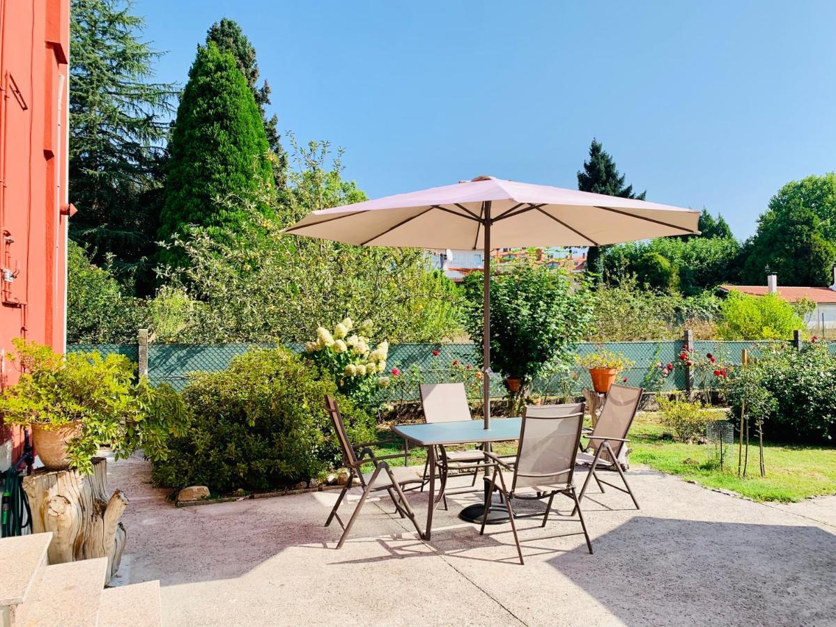 Апартаменти A Casa Vermella Con Jardin A 10 Minutos De Santiago De Compostela Ortono Екстер'єр фото